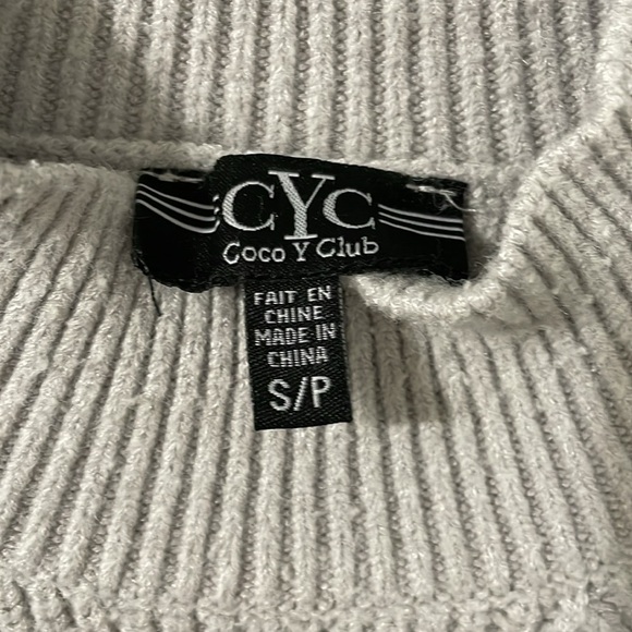 Coco Y Club CYC Heavy Knit Gray Sweater Size Small - Picture 3 of 5